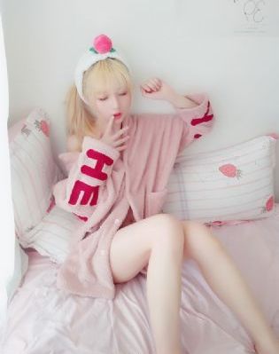 亚洲天天天综合楼_完整版在线观看